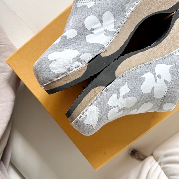 Closet Closing Today!: Magnafied Embla Clogs, Final PRICE FIRM - Picture 7 of 14